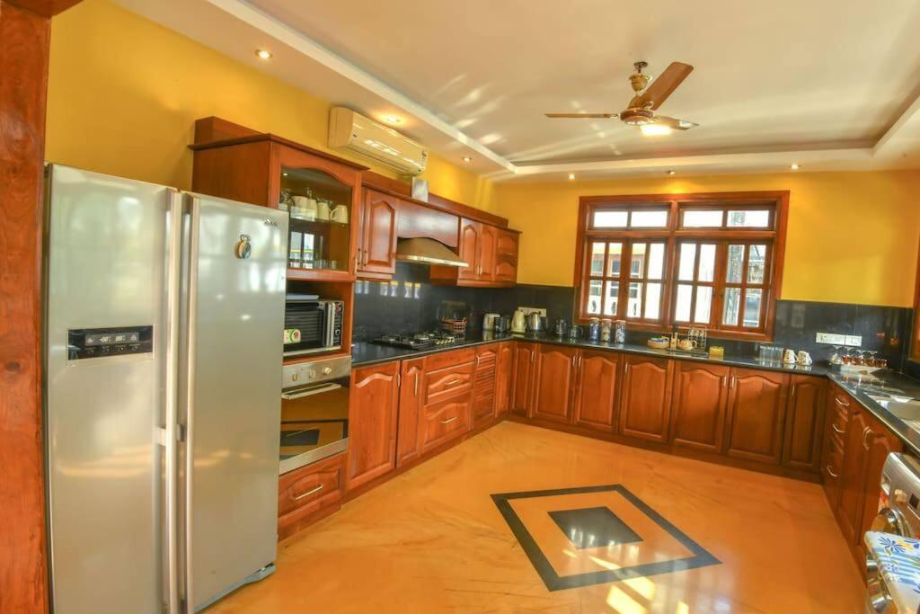 Villa Nazuri W Caretaker Candolim Esterno foto
