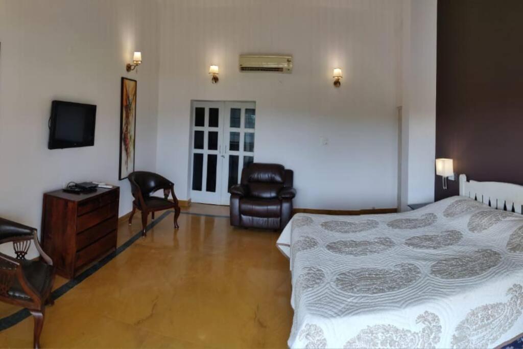 Villa Nazuri W Caretaker Candolim Esterno foto